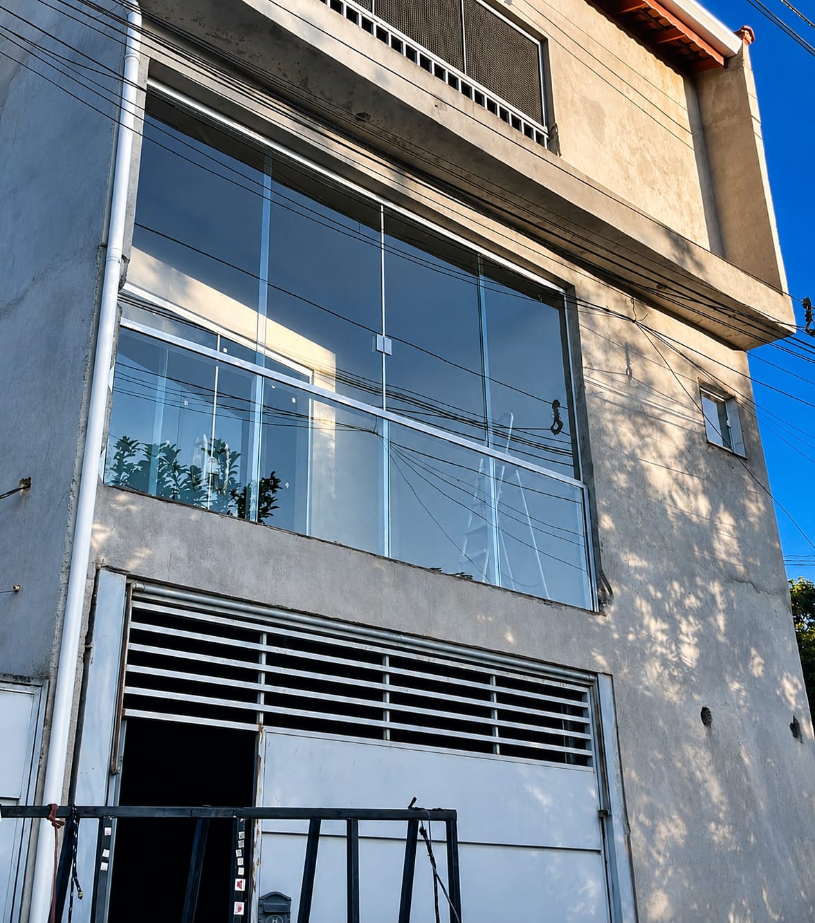 Fechamento residencial completo em vidro